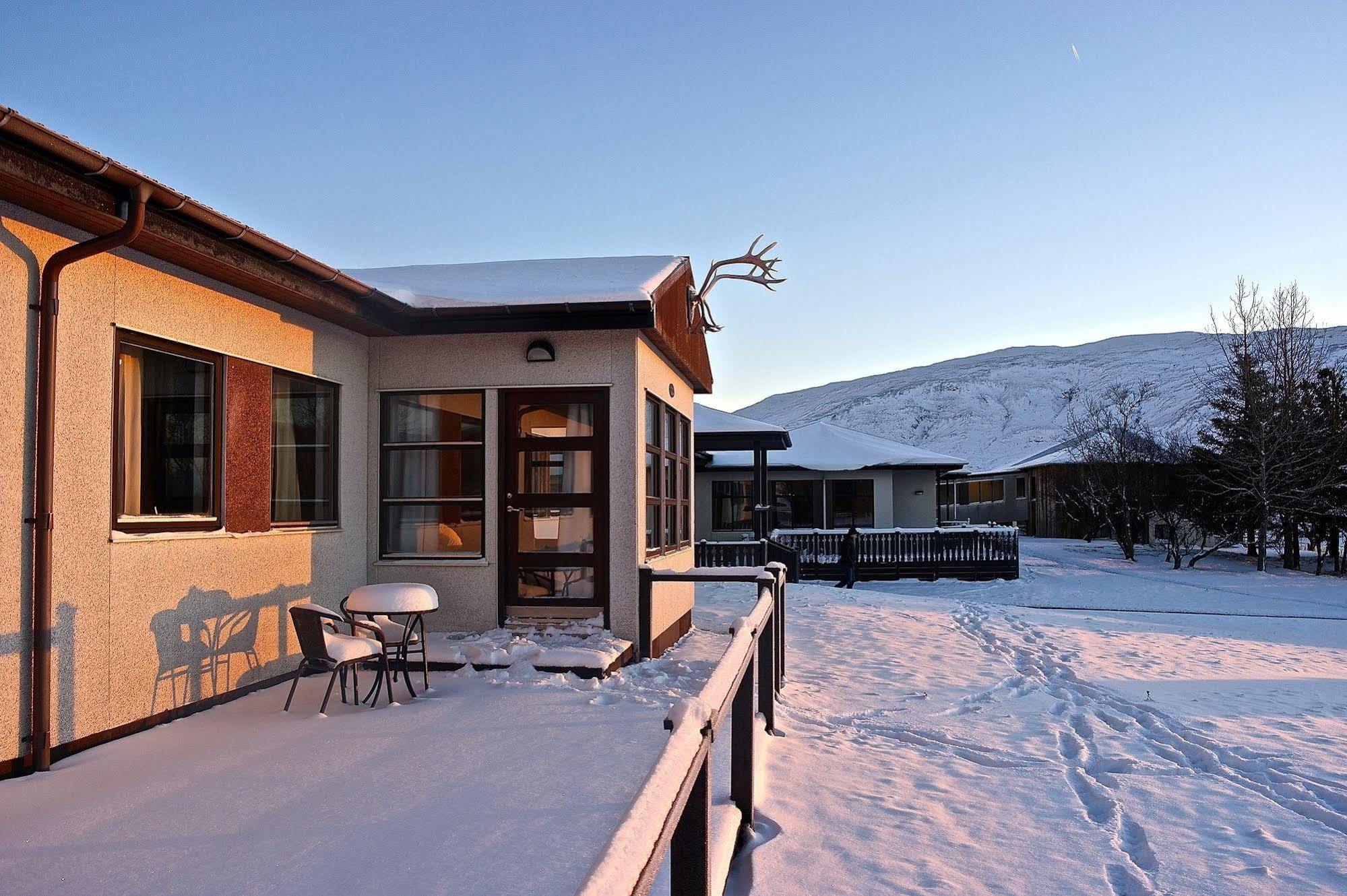 Borealis Hotel Ulfljotsvatn Exterior photo